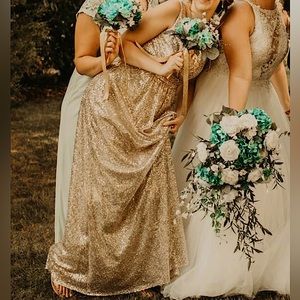David’s Bridal V-Neck Sleeveless Gold Sequin Bridesmaid Gown Size 12 Like New